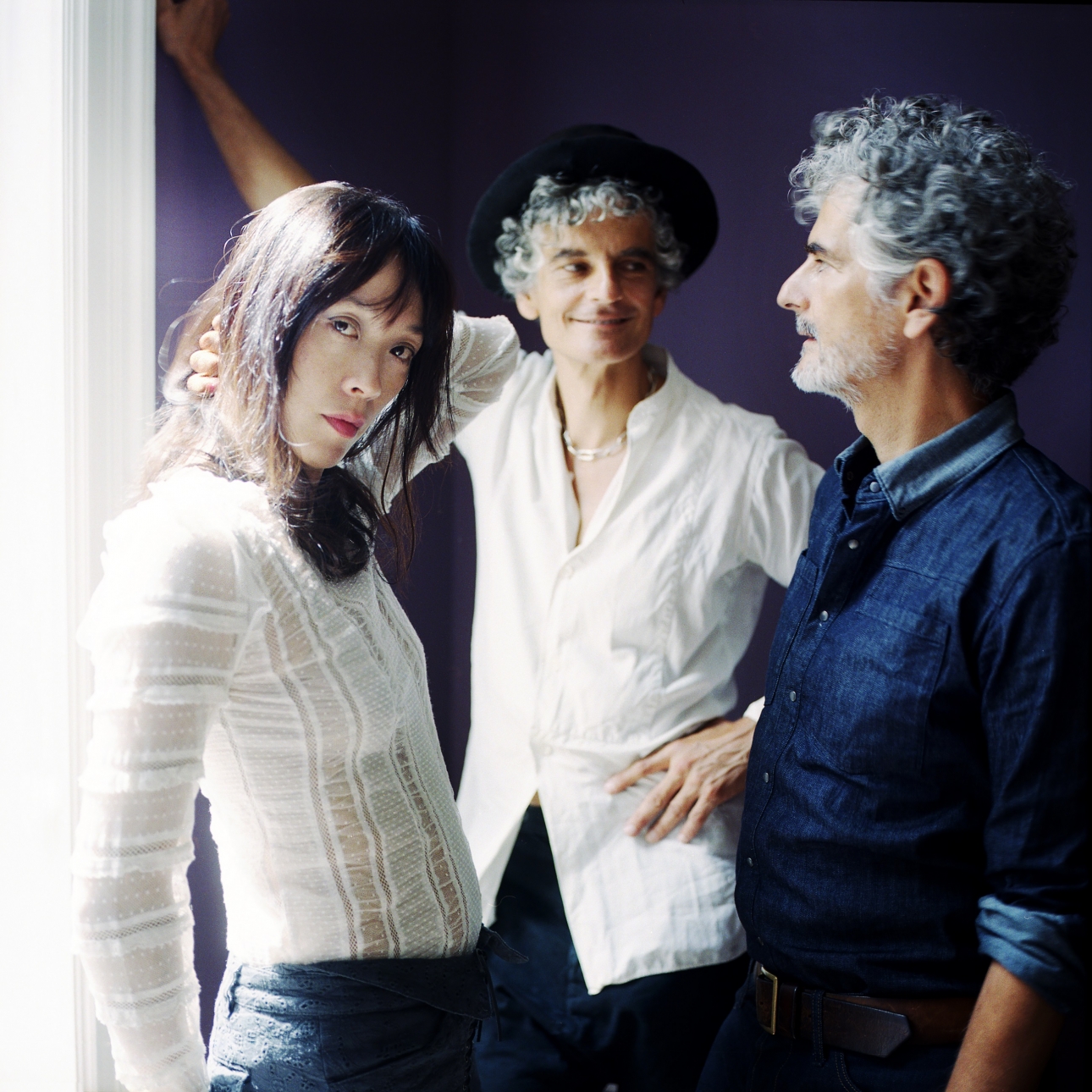 Blonde_Redhead_byJulienBourgeois_1290_1290